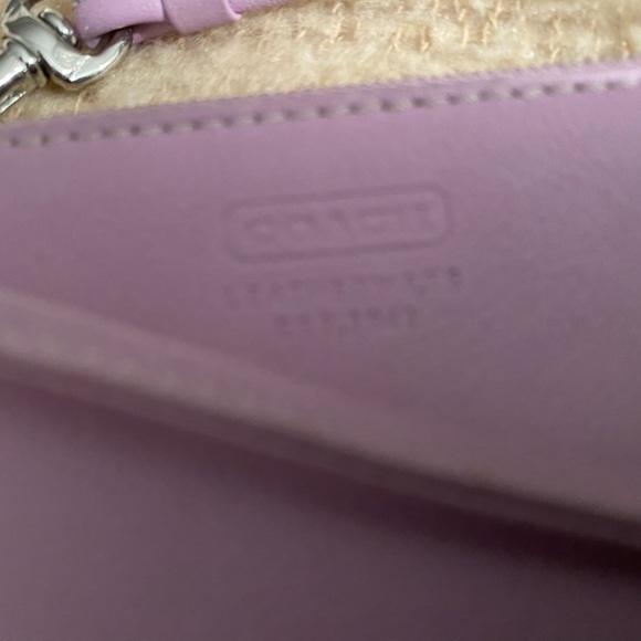 Coach Leather Wristlet Pink/Lavender - Picture 4 of 6